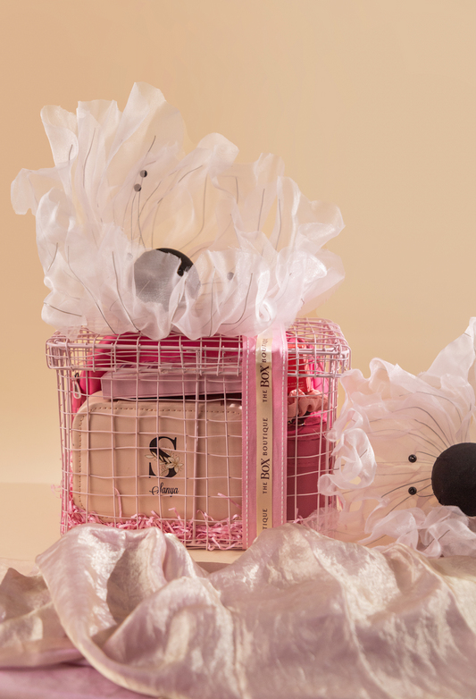 Blush & Bloom Bridesmaid Box - The Box Boutique - Gift Hampers - Gift Box - Corporate Gift Hampers - Wedding Hampers - Wedding Gifts - Customized Gifts